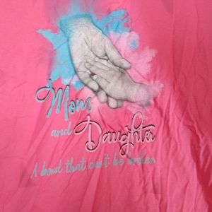 "Mom And Daughter A Bond That Can't Be Broken" Short sleeve Tee Shirt
